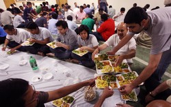 Resto di Dubai Ini Sudah 22 Tahun Bagikan Menu Berbuka Puasa Gratis