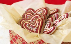 Mau Kirim Kue? Kemaslah Dengan Cara Ini Agar Tak Hancur!