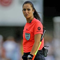 Wasit Ana Paula Oliveira Jadi Sampul Playboy Lagi