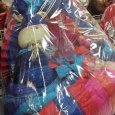 Parcel Isi Krystal dan Gadget Kian Marak