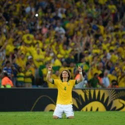 Bayern Dikabarkan Bidik David Luiz