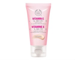 Vitamin E Cool BB Cream, Mencerahkan dan Melembabkan Wajah Hingga 12 Jam