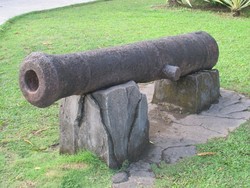 Wujud Meriam Keraton Kaltim yang Konon Bisa Pindah Sendiri