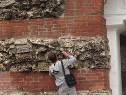 Misteri Pencuri Keberuntungan di Alexander Garden, Rusia