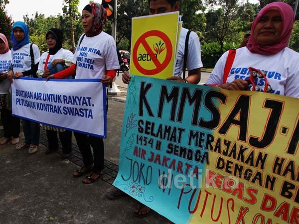 Aksi Tolak Swastanisasi Air