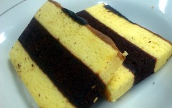 Lapis Surabaya Per Loyang Bisa Dipesan di Toko Kue Ini