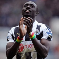 Salah Cetak Nama di Sepatu Papiss Cisse