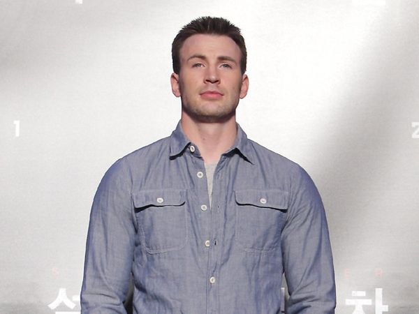 Si Tampan Chris Evans di Korea