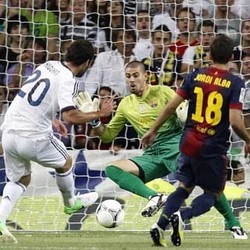 Valdes: Barca Punya Kewajiban untuk Ada di Depan Madrid