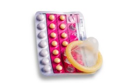 Metode KB Paling Gila, Kondom dari Usus Babi Hingga Kotoran Buaya