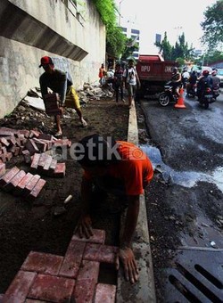Kondisi Trotoar Ibu Kota Sangat Krisis