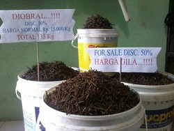 Diobral! 135 Kg Ranjau Paku Hasil Penyisiran di Roxy-Istana Presiden