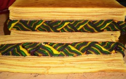 Kek Lapis Astro dan Puncak Kasih Nan Elok dan Legit dari Sarawak