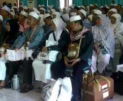 27.632 Calon Jamaah Jawa Timur Berangkat Haji Tahun 2013
