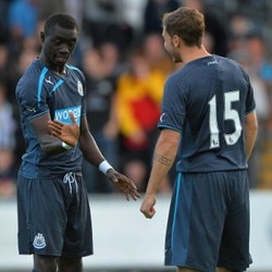 Papis Cisse Langsung Bikin Gol Usai Tuntaskan Polemik Sponsor Klub