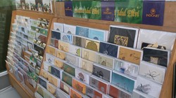 Kartu Lebaran Motif Batik dan Ketupat Masih Diburu Orang