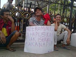 Sopir: Metro Mini Dihapuskan, Anak Istriku Makan Apa?