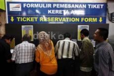 Calo Kereta Bawa Android dan Melek Internet 