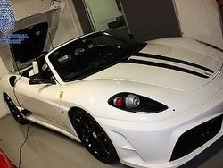 Polisi Spanyol Tangkap Pembuat Ferrari Palsu