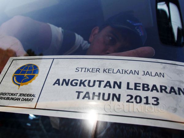 Uji Kelayakan Bus Angkutan Lebaran