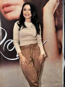 Rossa Merasa Bersalah Bila Tarawih di Mesjid