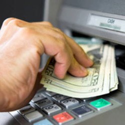 Begini Cara Hacker Bobol Uang dari ATM