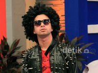 Ngeri! Jaket Kulit Raffi Ahmad Berduri