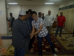 Setelah mengikuti acara buka puasa bersama ini tim-tim tersebut akan saling bertarung di lapangan. Persisam akan menjamu Arema Indonesia pada hari Kamis (1/8/2013), sedangkan Gresik United dijamu Mitra Kukar, Jumat.