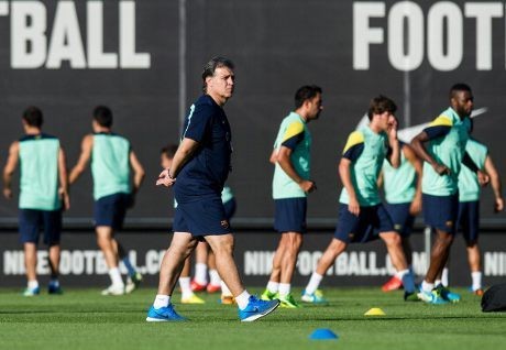 Xavi Bicara soal Martino, Neymar, dan Messi