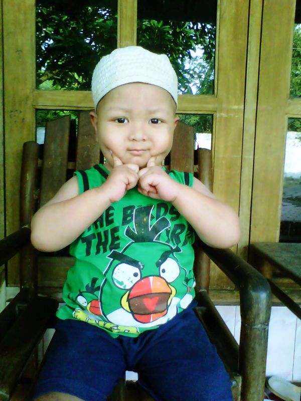 Steven Bima Wijaya Manuputty, 33 Bulan, Lelaki