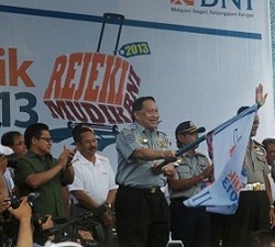 Menhub dan Menakertrans Lepas 5.500 Pemudik di Parkir Timur Senayan