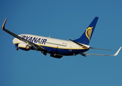 Demi Hemat Biaya, Pilot Ryanair Diminta Terbang Lebih Pelan