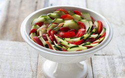 Sajian Salad Buah pun Semakin Menarik Dengan Trik Penyajian Ini