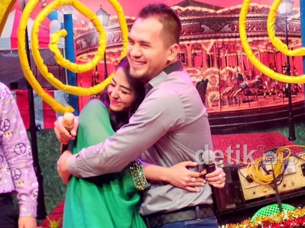 Aww, Mesranya Depe dan Saipul Jamil