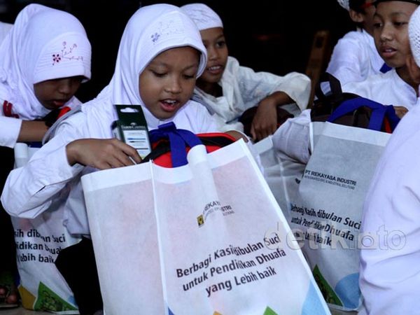 Rekind Berbagi Kasih di Bulan Suci 