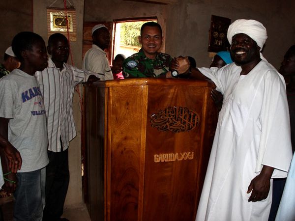 Kontingen Garuda XX-J Bantu Masjid di Kongo