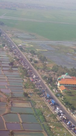 Naik Heli, Wamenhub Mutar-mutar Pantau Arus Mudik di Pantura