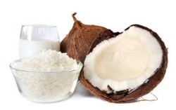 Mau Bikin Rendang Khas Minang? Pastikan Memakai Kelapa Tua dari Pesisir