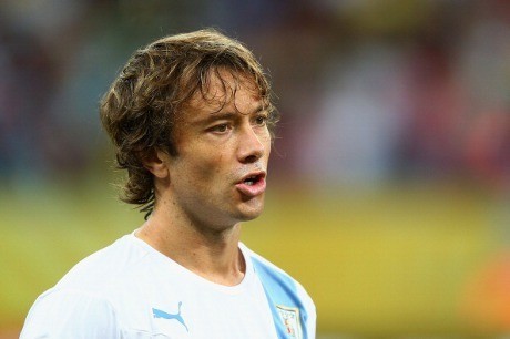 Diego Lugano Berlabuh di West Brom