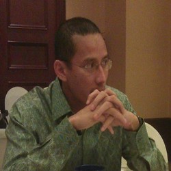 Pertumbuhan Ekonomi Melorot, Saatnya Kencangkan Ikat Pinggang