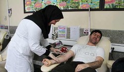 Sambut Lailatul Qadar, Warga Teheran Ramai-ramai Donorkan Darah