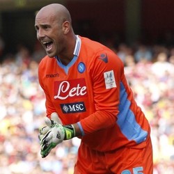 Laga Pertama yang Bikin Pepe Reina Amat Gembira