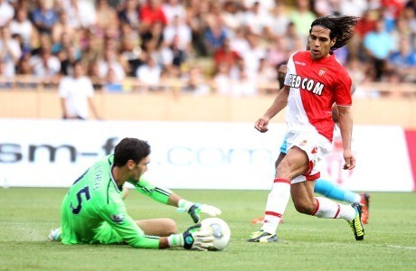 Falcao Dua Gol, Monaco Hantam Spurs 5-2