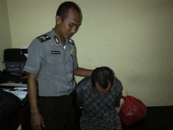 Pria 56 Tahun Dibekuk Polisi karena Cabuli Anak Tiri