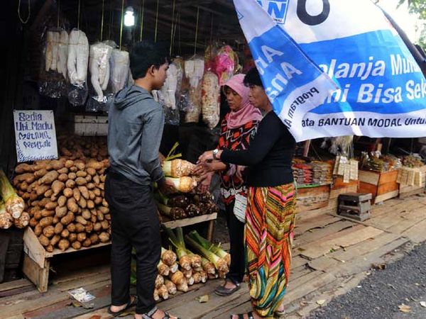 PAN Bantu Pedagang di Jalur Mudik
