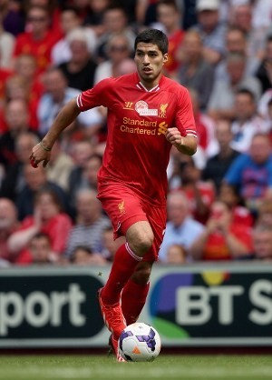 Wenger Komentar Soal Suarez dan Transfer Arsenal