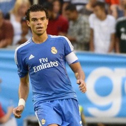Pepe Segera Bicarakan Masa Depannya dengan Madrid