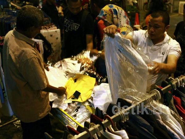 Pasar Malam Jadi Alternatif Belanja Lebaran