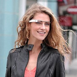 Google Glass Kemungkinan Dibuat Motorola