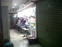 H-2 Lebaran, Toko Emas di Cikini Sudah Sepi Pengunjung